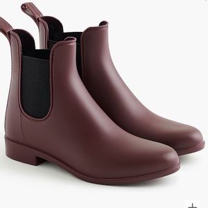 Euc Chelsea rain boot size 8 burgundy
